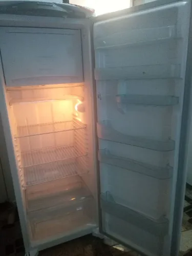 Geladeira CONSUL FACILITE FROST FREE 320lts.
