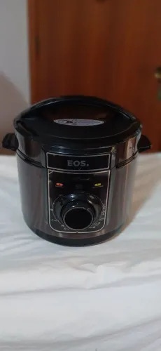 Panela de pressão elétrica 5 litros, marca EOS