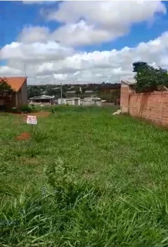 Vende -se lote,ou troco por veículo.
