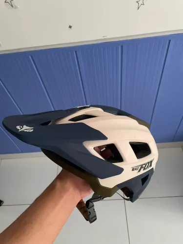 Capacete batFOX mtb - estado de novo ?
