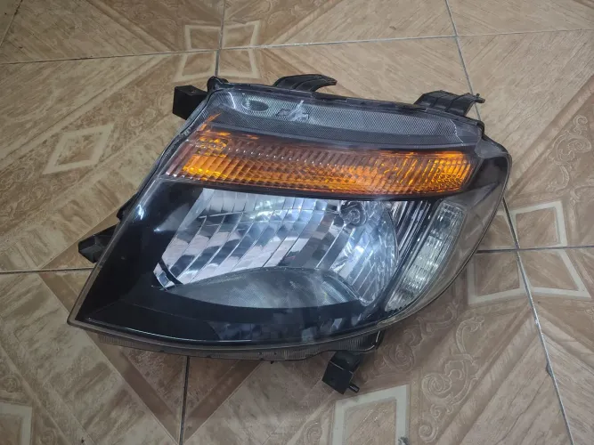Farol dianteiro esquerdo Ford Ranger 2012 a 2014 original 