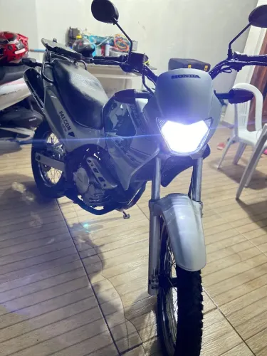 Vendo ou troco por carro do meu interesse 