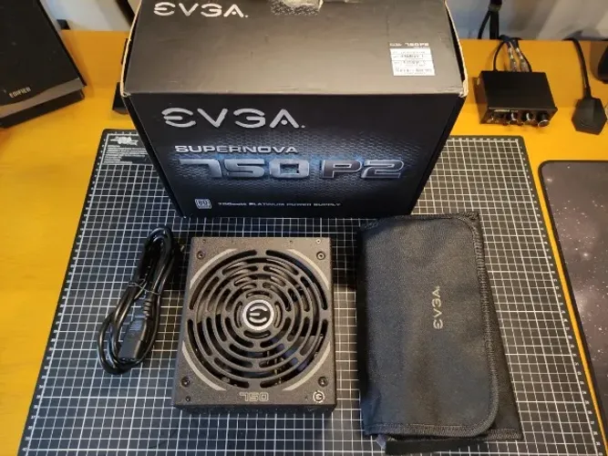 Fonte Evga 750w P2 Supernova - 80 Plus Platinum Full Modular
