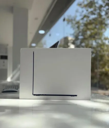 MACBOOK AIR 15-INCH M5