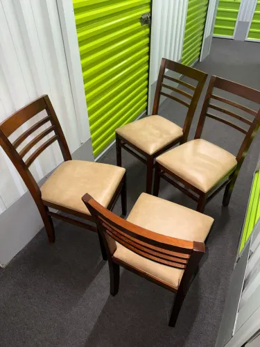 Conjunto com 4 Cadeiras - Excelente estado