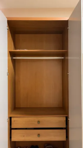 Vende-se Guarda Roupa Casal