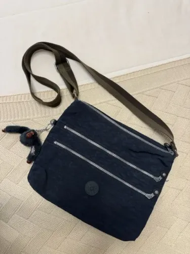 Bolsa Kipling Azul, original.