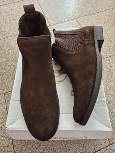Botina Chelsea Masculina Couro Camurça