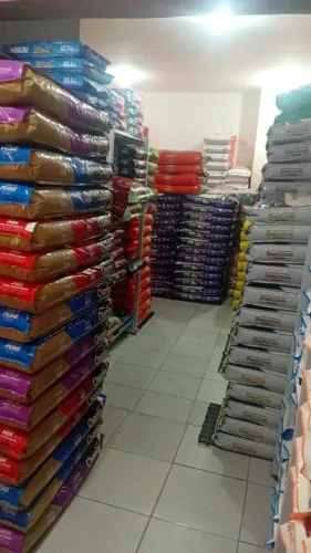 Vendo estoque de produtos e mobiliário para Pet Shop