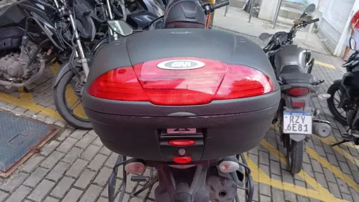 Baú 45 Litros GIVI + Suporte de Baú em BOM ESTADO