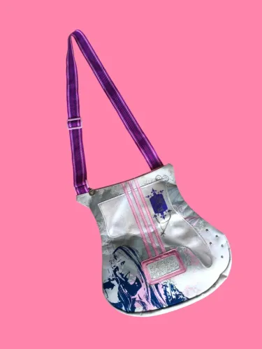Bolsa Hannah Montana Miley Cyrus em formato de guitarra