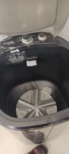 Vende-se máquina de lavar roupa pra concertar ou retirada de peças 