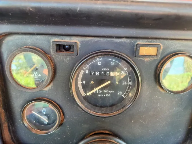 Trator Massey Ferguson 275