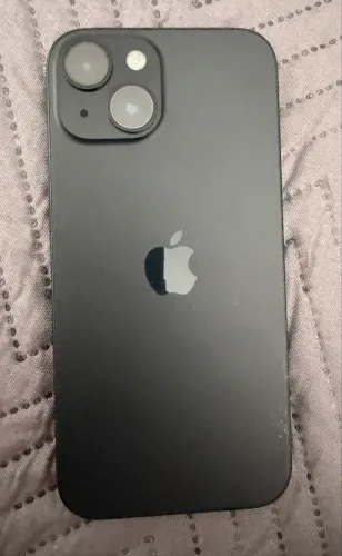 Vendo iPhone 15 de 128gb + 6 Capas + Película de Privacidade (Contém nota fiscal e caixa)