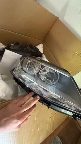 Farol Jetta original 