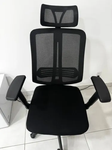 Vendo cadeira de escritório R$450,00