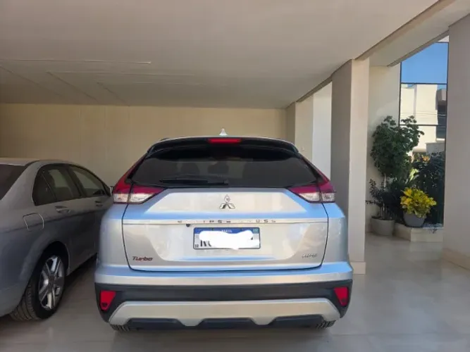 mitsubishi ecilpse CROSS 2023