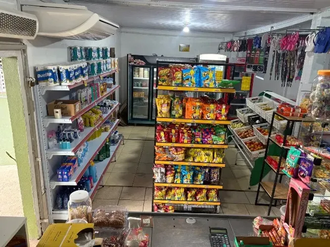 Ótima oportunidade!!Ponto comercial em pleno funcionamento com opção de moradia!