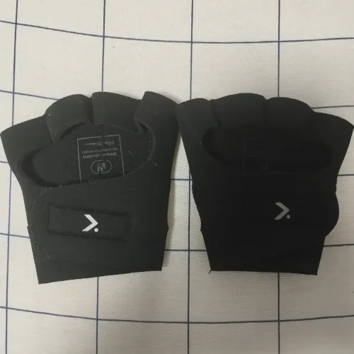 Par de Luvas Tamanho Médio para Academia - Nunca usado