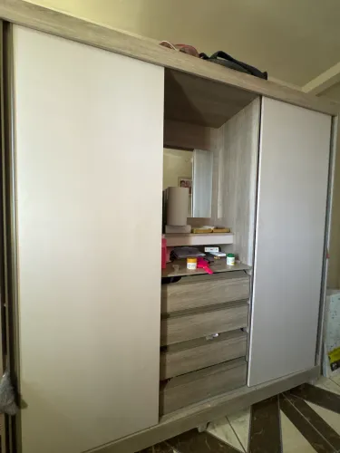 Guarda roupa usado