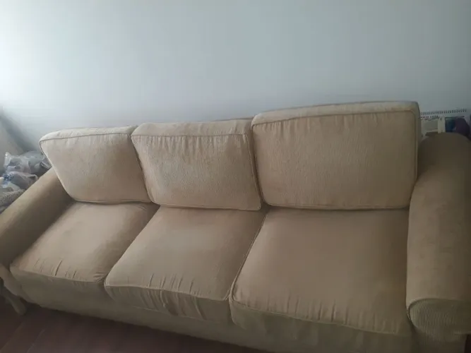Sofá 3 Lugares Bege - Estrutura Excelente - R$ 550,00