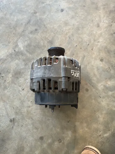 Alternador da fluenc 2011