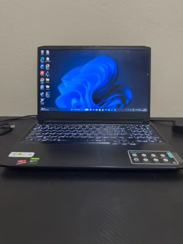 Notebook Lenovo Ideapad Gaming 3 - Ryzen 7 5800H, SSD 256GB, 16GB + GTX 1650 4GB 