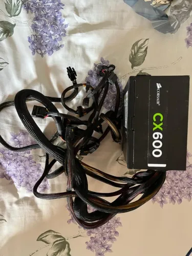 Fonte De Alimentação Corsair Series Cx600 600w