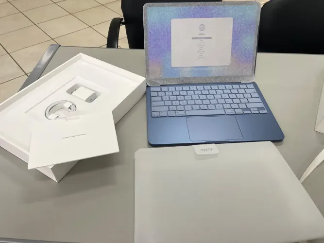 MacBook Neo 13? 256gb NOVO