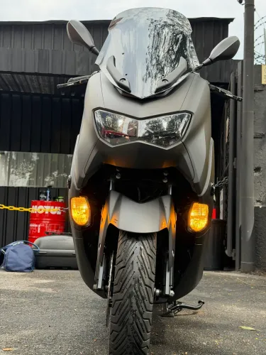 Yamaha Nmax 2022 Preta fosco Personalizada + Carplay e Pneus Novos
