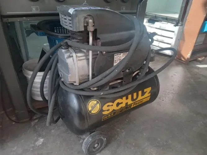 Compreensor Schullz 25 litros 8.5
