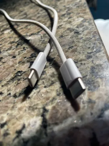 Carregador original iPhone 16