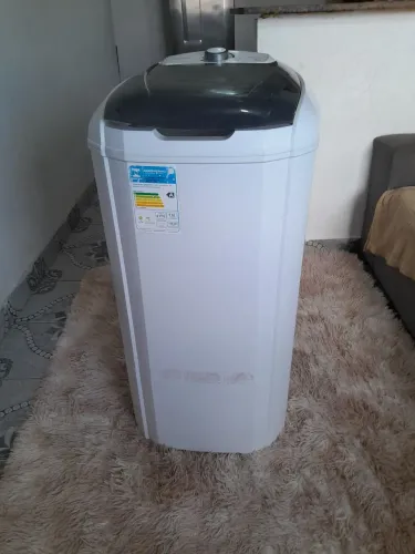 Estou vendendo uma máquina de lavar semi nova