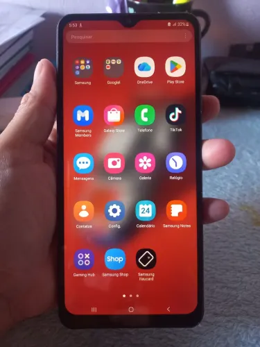 Celular sem trinco