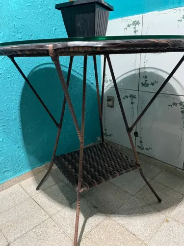 Mesa de fibra de junco sintética