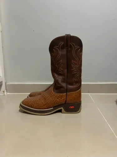 Bota Solado Jump Imitação couro de cabeça