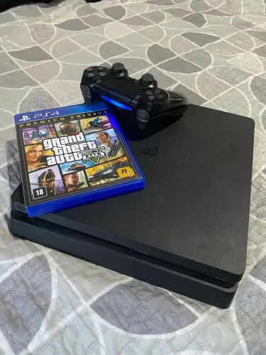vende-se ps4 slim 1TB