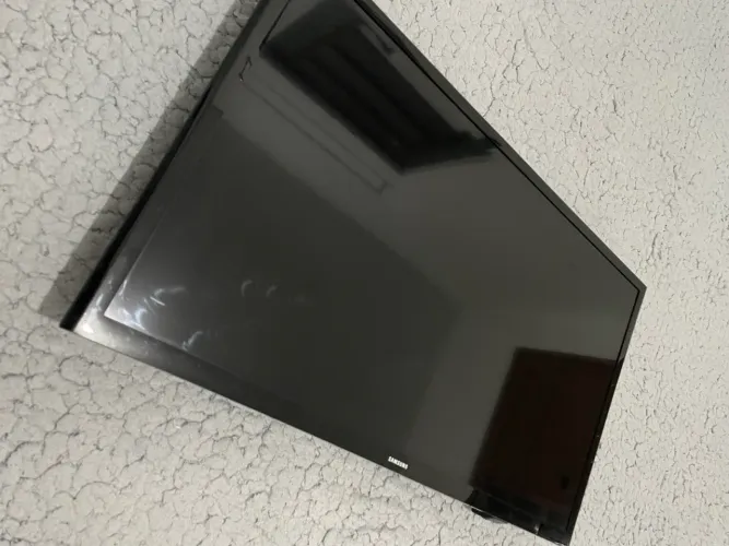 SMART TV 32 SAMSUNG | Para Retirada de Peças ou Conserto