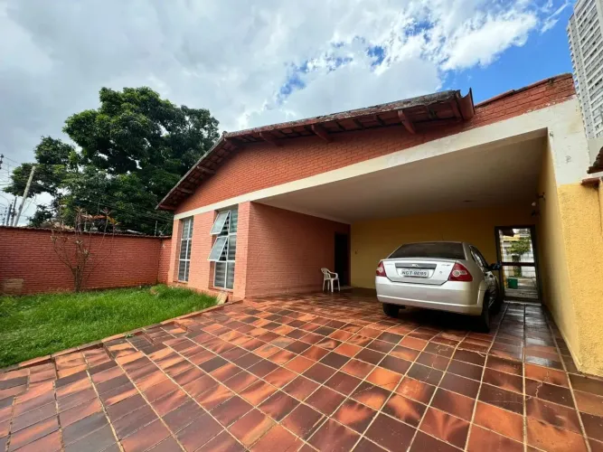 Excelente Casa à Venda 3 quartos, sendo 1 suíte no Setor Leste Universitário em Goiânia-Go