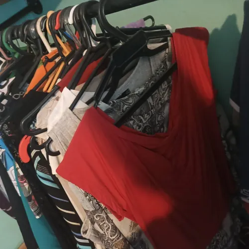 Kit roupas de brechó - masculino e feminino