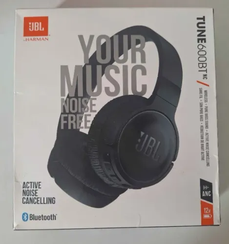 Fone de Ouvido Bluetooth/Sem-Fio Preto - JBL TUNE 600BTNC