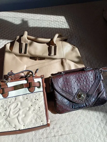 Vendo várias bolsas