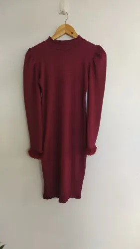 Vestido canelado manga longa na cor marsala Tam M