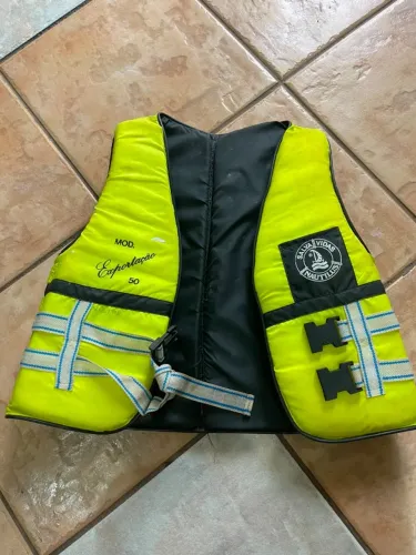 Vendo Colete Salva Vidas Nautilus infantil 50kg