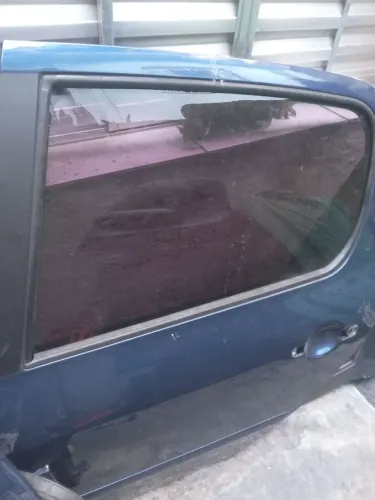 Porta traseira esquerda ( retirar)