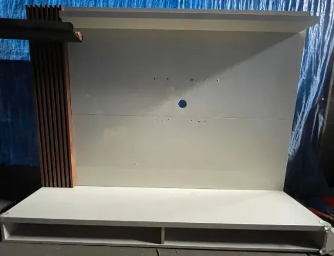Estante Livro Painel Tv 43 32 42 50 52 Polegadas Lateral com detalhe Ripado