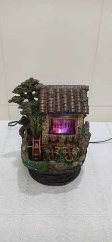 Fonte decorativa com roda dágua e led múltiplas cores