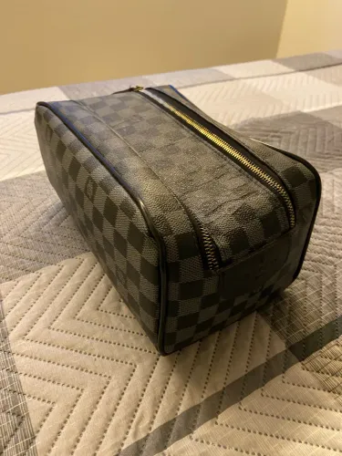 Necessaire