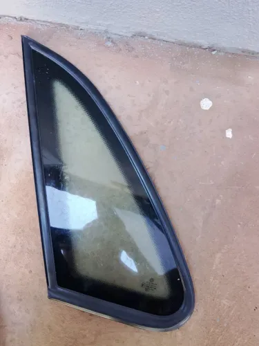 Vidro fixo lateral porta mala gol g4 lado motorista