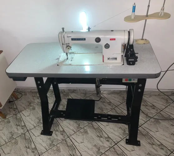 Máquina de costura industrial brother DB2 B755-3